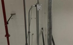 不銹鋼線管VS鍍鋅線管，哪個(gè)好